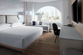 Room, 1 King Bed, City View