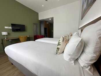 Superior Room, 2 Twin Beds, Ocean View
