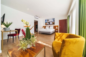 Family Room, 1 Queen Bed with Sofa bed, Balcony, Ocean View