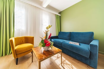 Family Room, 1 Queen Bed with Sofa bed, Balcony, Ocean View