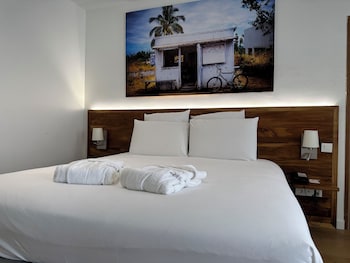 Family Room, 1 Queen Bed with Sofa bed, Balcony, Ocean View