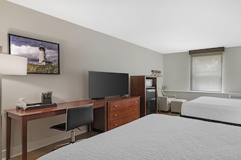 Standard Room, 2 Queen Beds, Non Smoking, Refrigerator & Microwave (Shower Only)