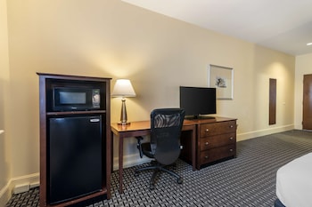 Standard Room, 2 Queen Beds, Non Smoking, Refrigerator & Microwave