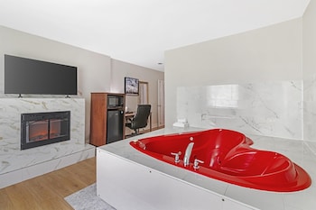Suite, 1 Queen Bed, Non Smoking, Jetted Tub