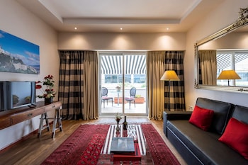 Executive Room, 1 King Bed, Non Smoking, Balcony