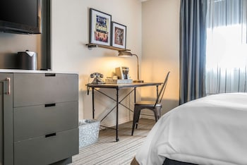 Standard Room, 1 King Bed, Non Smoking