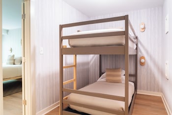 King Bunk Suite