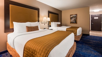 Standard Room, 2 Queen Beds, Non Smoking, Refrigerator & Microwave