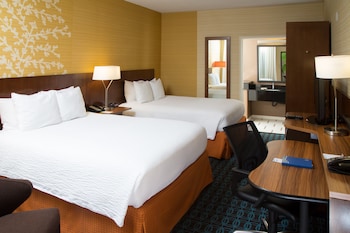 Room, 2 Queen Beds, Hearing Accessible (Roll-in Shower)