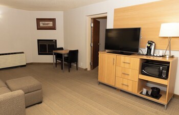Suite, 1 Bedroom, Pool Access