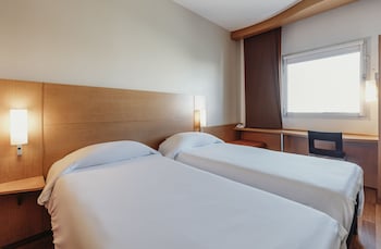 Standard Room, 2 Twin Beds