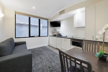 West Executive Room (No HouseKeeping)