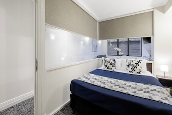 West Executive Room (No HouseKeeping)