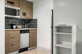 Suite, 1 Bedroom, Accessible (Mobility Accessible w/ Tub)