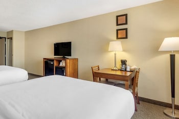 Standard Room, 2 Queen Beds, Non Smoking