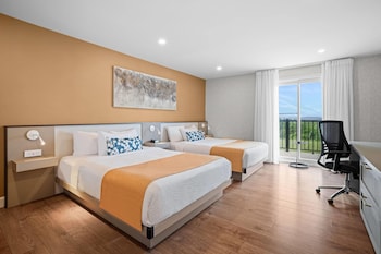 Room, 2 Queen Beds, Non Smoking, Balcony (Garden Side)
