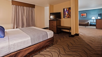 Suite, 1 King Bed, Non Smoking (with Sofabed)