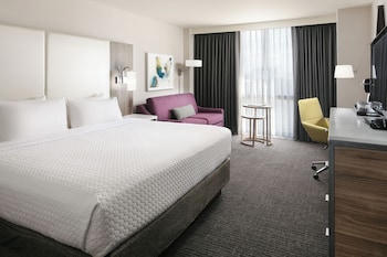 Standard Room, 1 King Bed, City View