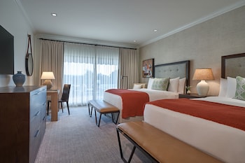 CASA ROBLES SUITE - TWO QUEEN BEDS