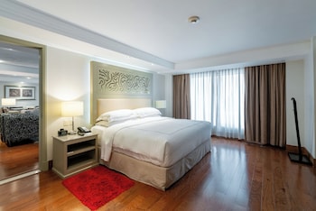 Premium Level Master Suite