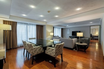 Premium Level Master Suite