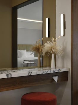 Superior Room, 1 King Bed