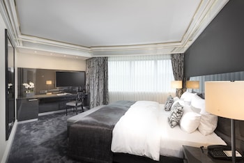 Luxury Suite