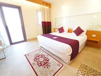 Superior Suite, 1 King Bed (Pool Side)