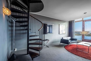 Suite (Harbour)