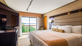 Standard Room, 1 King Bed, Non Smoking, Balcony