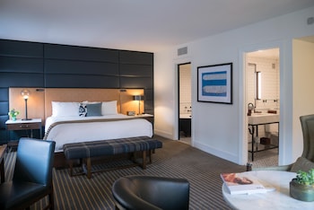 Junior Suite, 1 King Bed (View)
