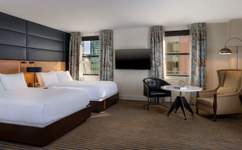Deluxe Room, 2 Double Beds, City View