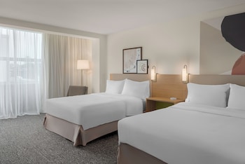 Room, 2 Queen Beds, Accessible, Bathtub (Mobility)