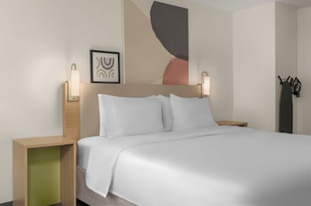 Room, 1 King Bed, Accessible, Bathtub (Mobility)