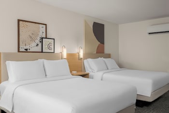 Room, 2 Queen Beds, Accessible (Hearing)