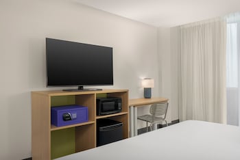 Room, 1 King Bed, Accessible, Bathtub (Mobility)