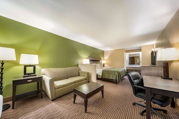 Suite, 1 King Bed, Smoking