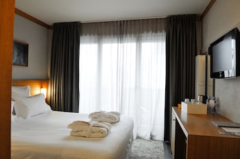 Standard Double Room, 1 Queen Bed, Balcony