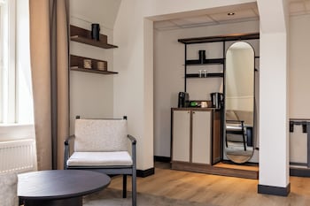 Deluxe Double Room, Non Smoking (with Sofa Bed)