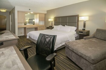 1 King bed with nonsmoking