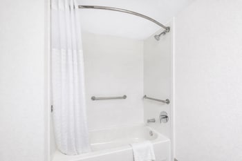 Standard Suite, 1 King Bed, Accessible, Non Smoking