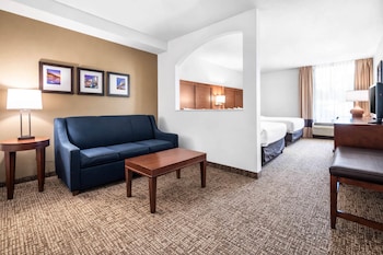 Suite, 2 Double Beds, Non Smoking