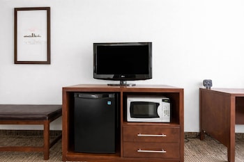 Corner King Suite,1 King Bed, Non Smoking