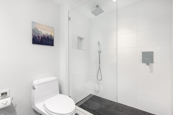 Suite, 1 Bedroom, Balcony, Mountain View
