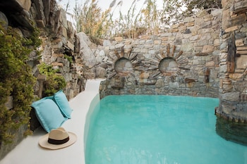 Villa Noah Waterfront with Private Pool and Private Beach (1 Bedrooms)