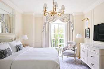 Premier King Balcony Room