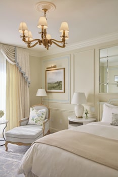 Premier King Room