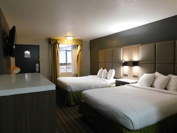 Standard Room, 2 Queen Beds, Non Smoking