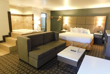 Deluxe Studio Suite, 1 King Bed, Non Smoking