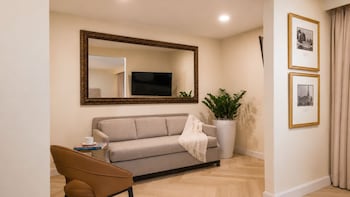 Executive Studio Suite, 2 Double Beds (Junior)